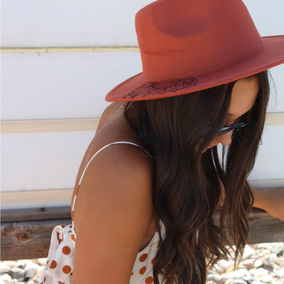 New hand burnt sunflower hat from our boutique!! - Picture 3 of 4